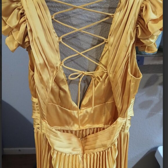 Yellow Pleated Flutter Sleeve A-Line Formal Dress - Size XL 🌟 - Picture 7 of 7